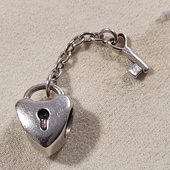 Authentic Pandora Key to My Heart Charm Retired - Picture 3 of 6